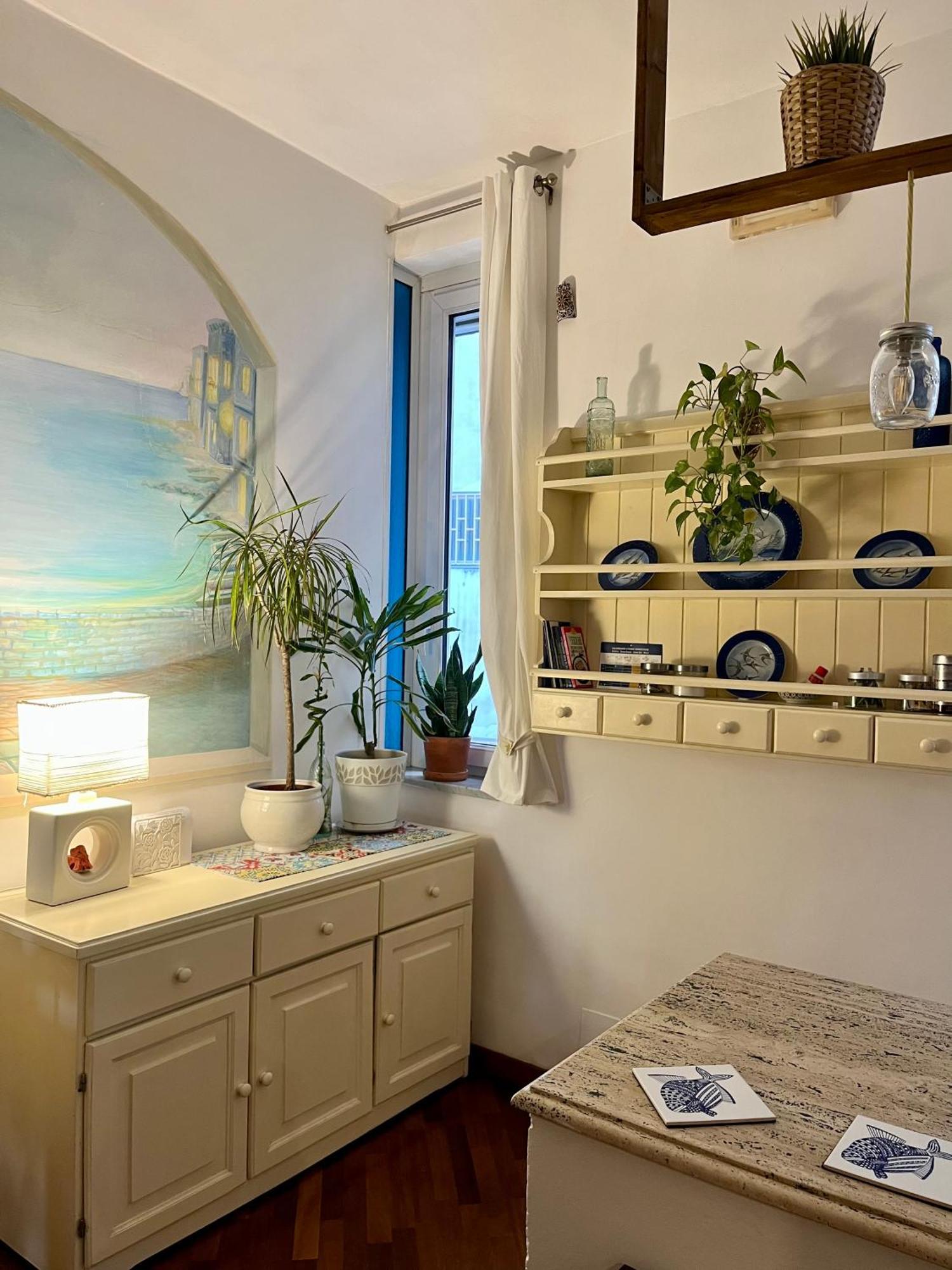 Casa Vacanze Seahorse Salerno Eksteriør billede