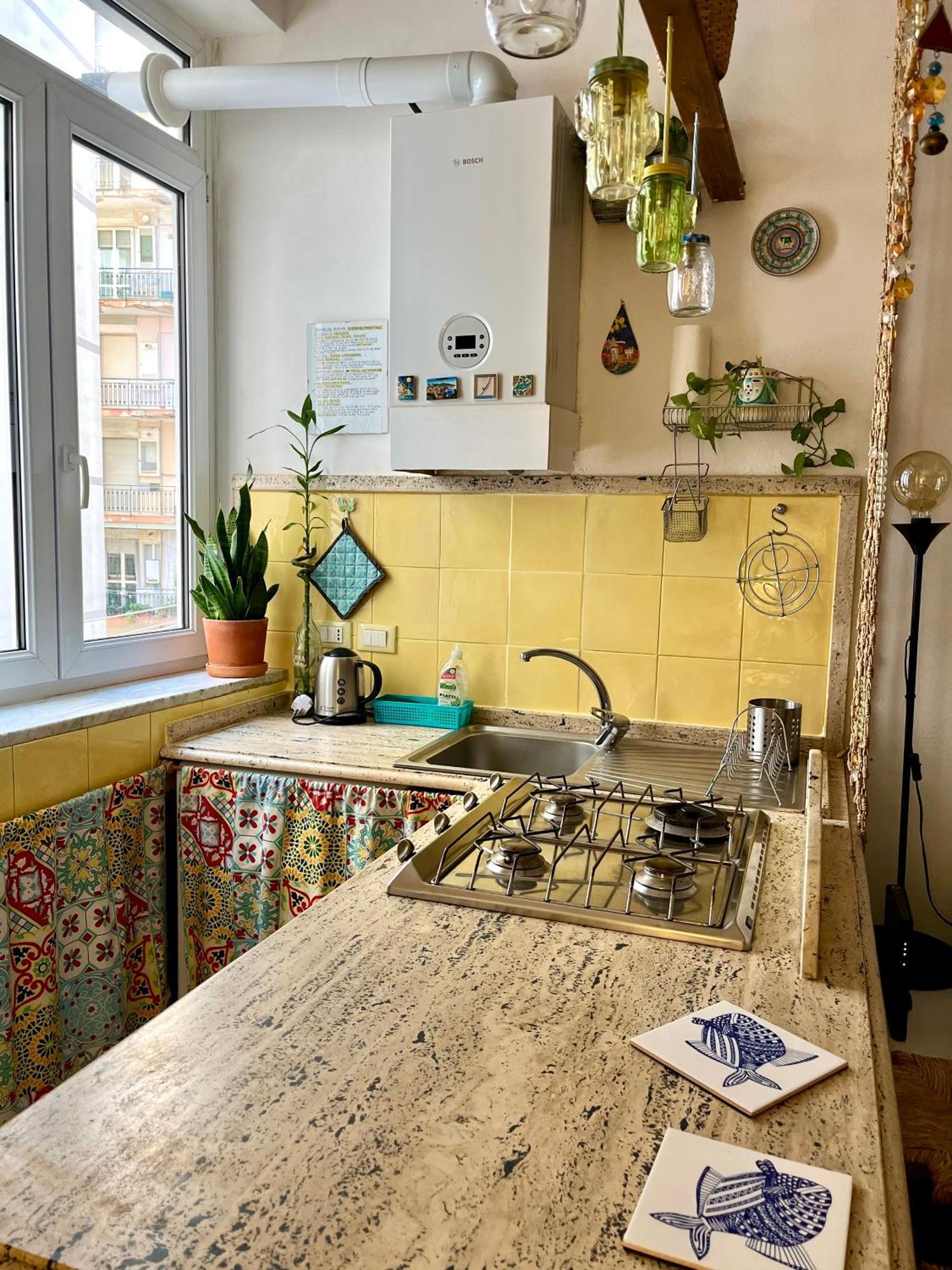 Casa Vacanze Seahorse Salerno Eksteriør billede