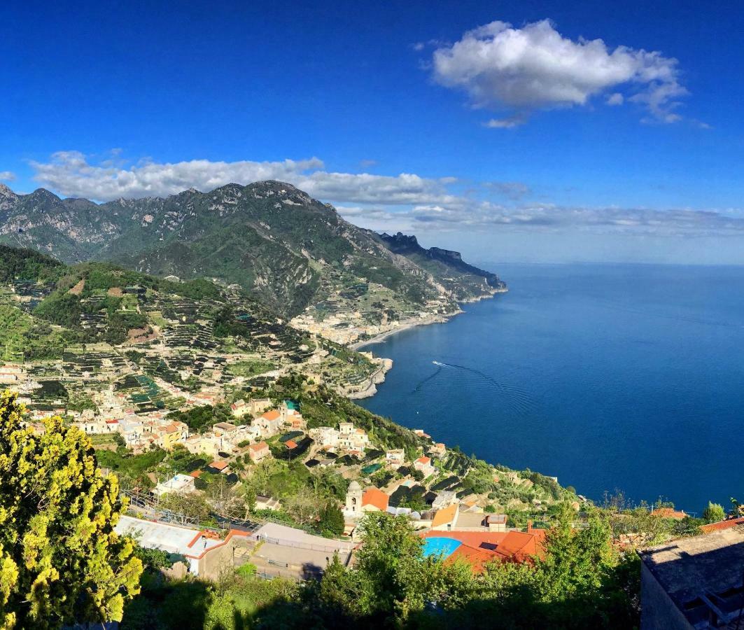 Casa Vacanze Seahorse Salerno Eksteriør billede