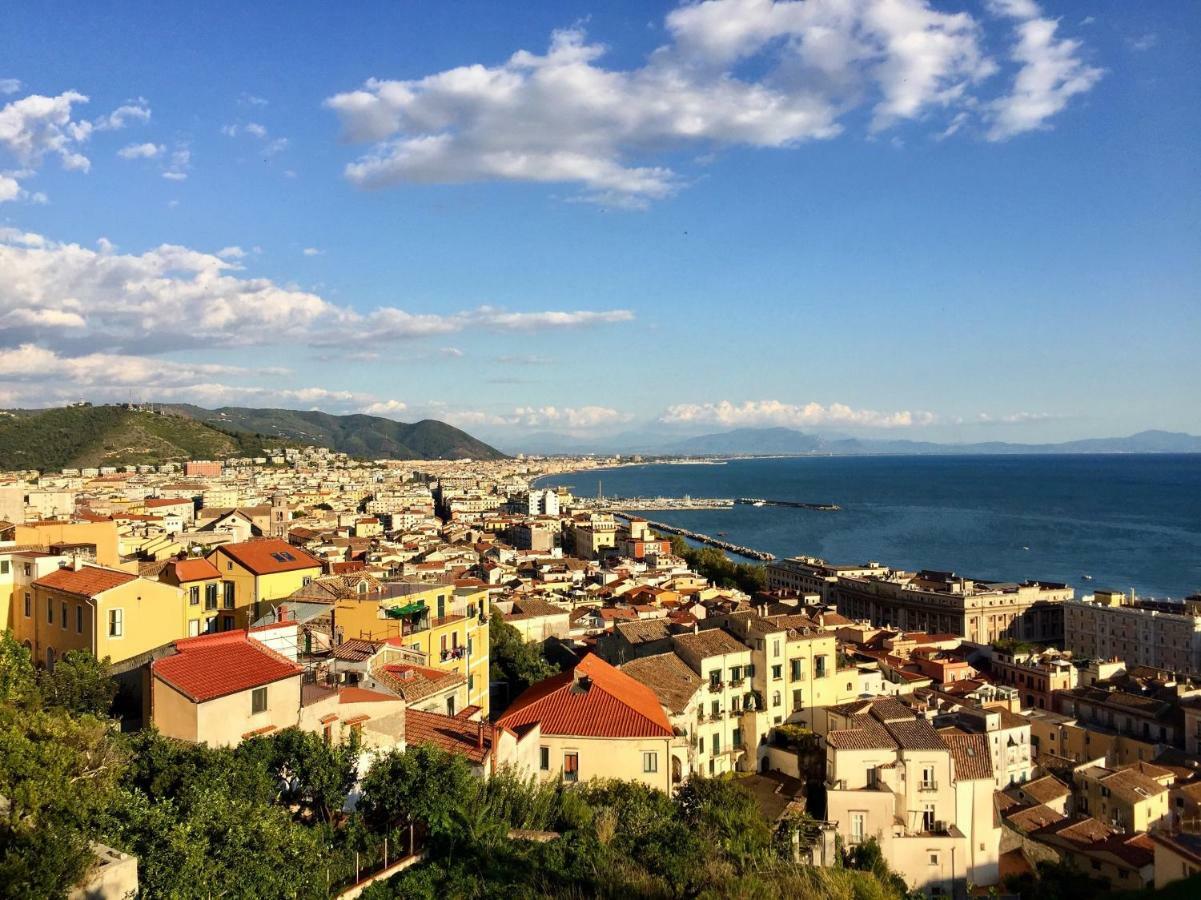 Casa Vacanze Seahorse Salerno Eksteriør billede